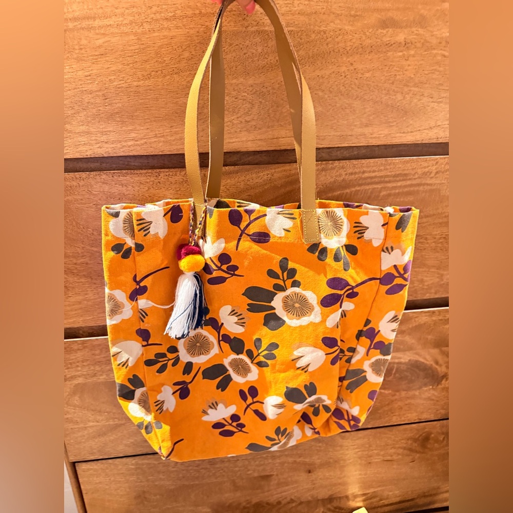 Canvas Tote floral print shopping bag faux leather handle interior pocket tassel